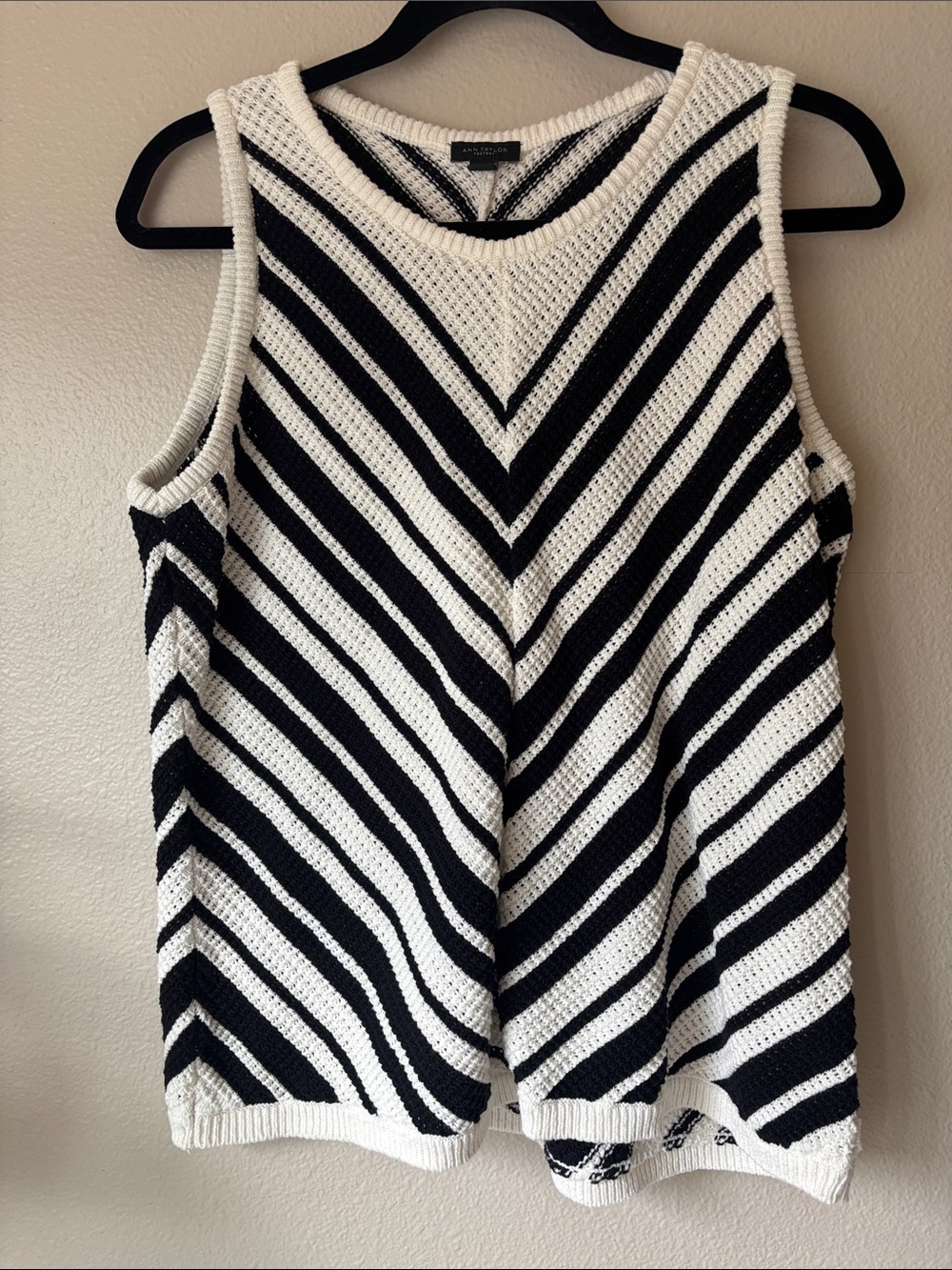 Ann Taylor Black & White Striped Knit Tank